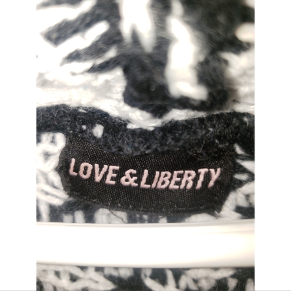 Tribal/Aztec Poncho Cape Sweater w/ Hood! - Picture 3 of 3